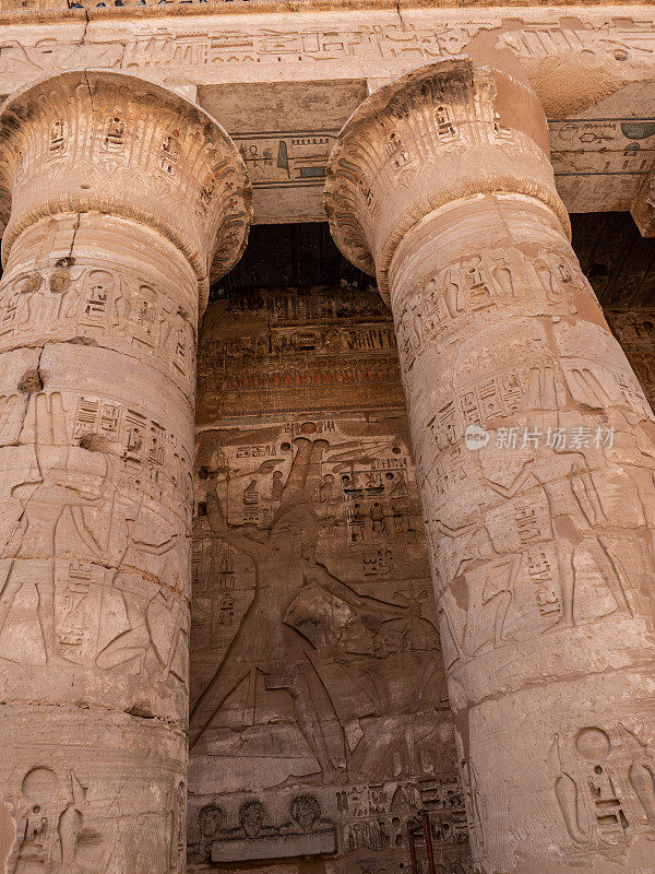 Medinet Habu神庙的柱子